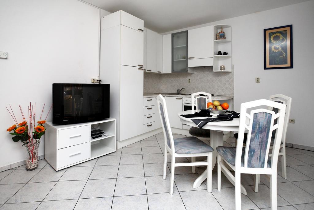 Apartments In Beautiful Split Podstrana Zimmer foto